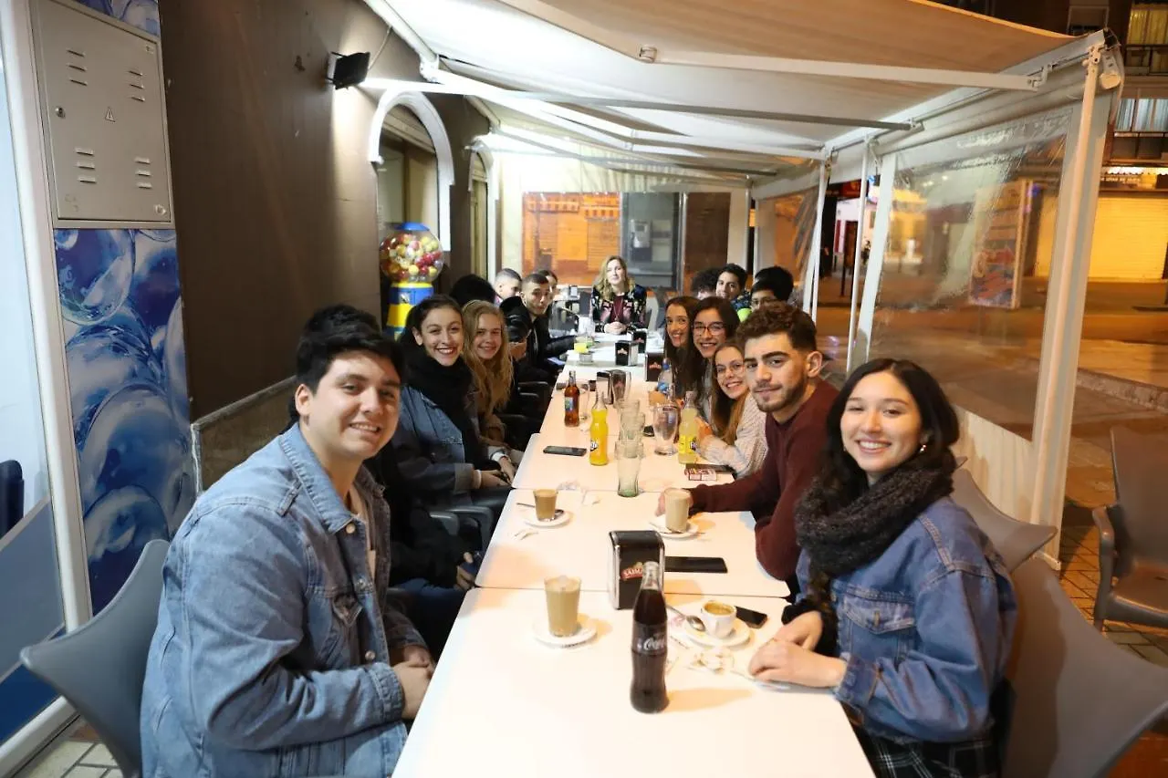 מאלגה Residencia Universitaria Alboran דירה