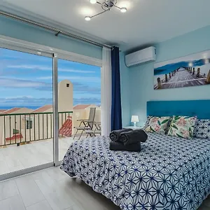 https://heatedpool-3-bedrm-300m-of-best-beach-tenerife-wifi.tenerifehoteles.net